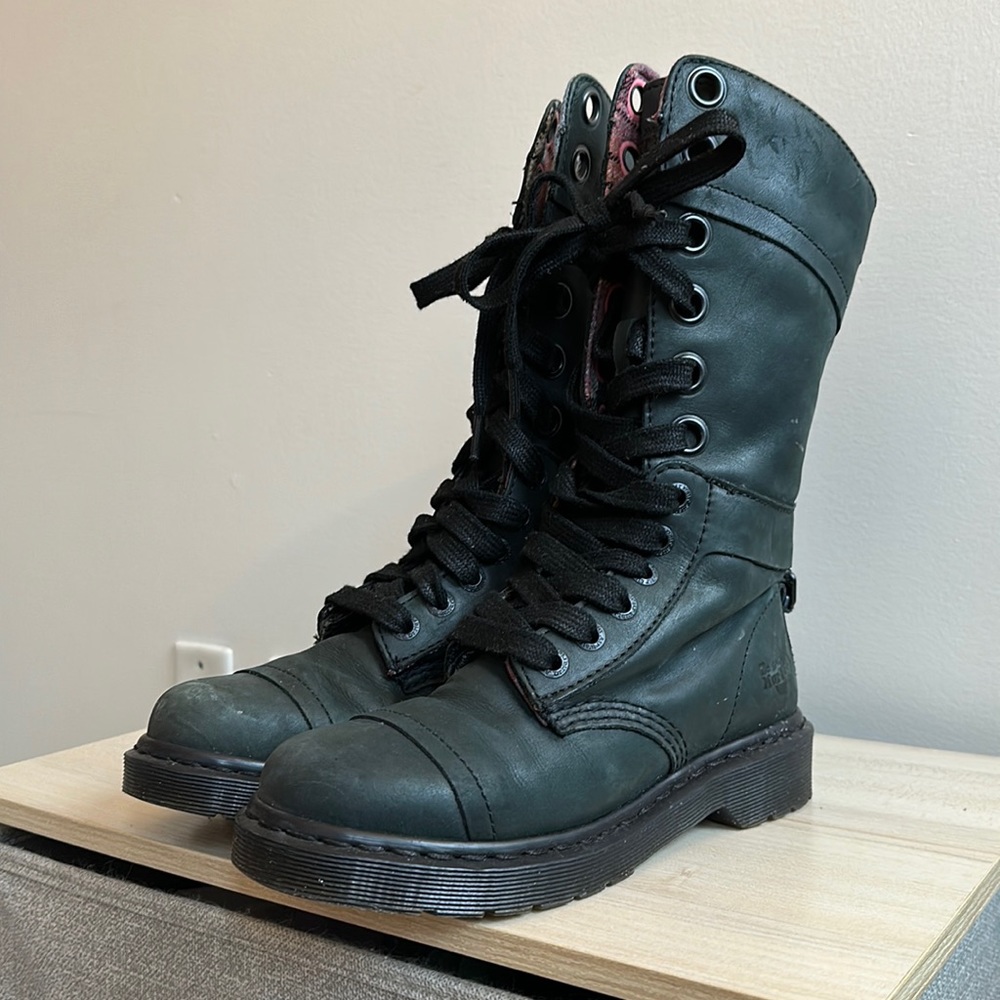 Vintage Doc Martens! || Combat Boot with Plaid Lining